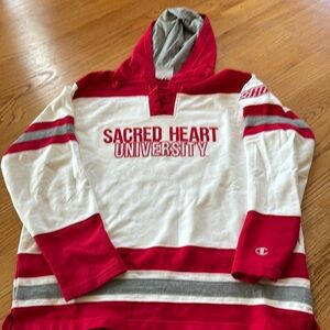 Sacred Heart University hockey, champion hooded fleece